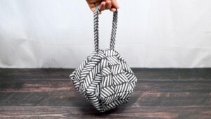 Read more about the article DIY One Handle Bag