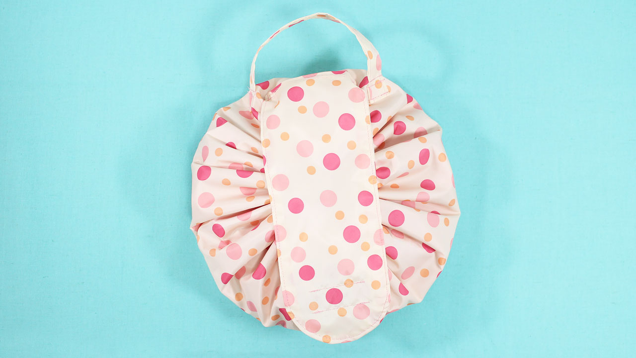 Read more about the article DIY ROUND DRAWSTRING POUCH [sewingtimes]