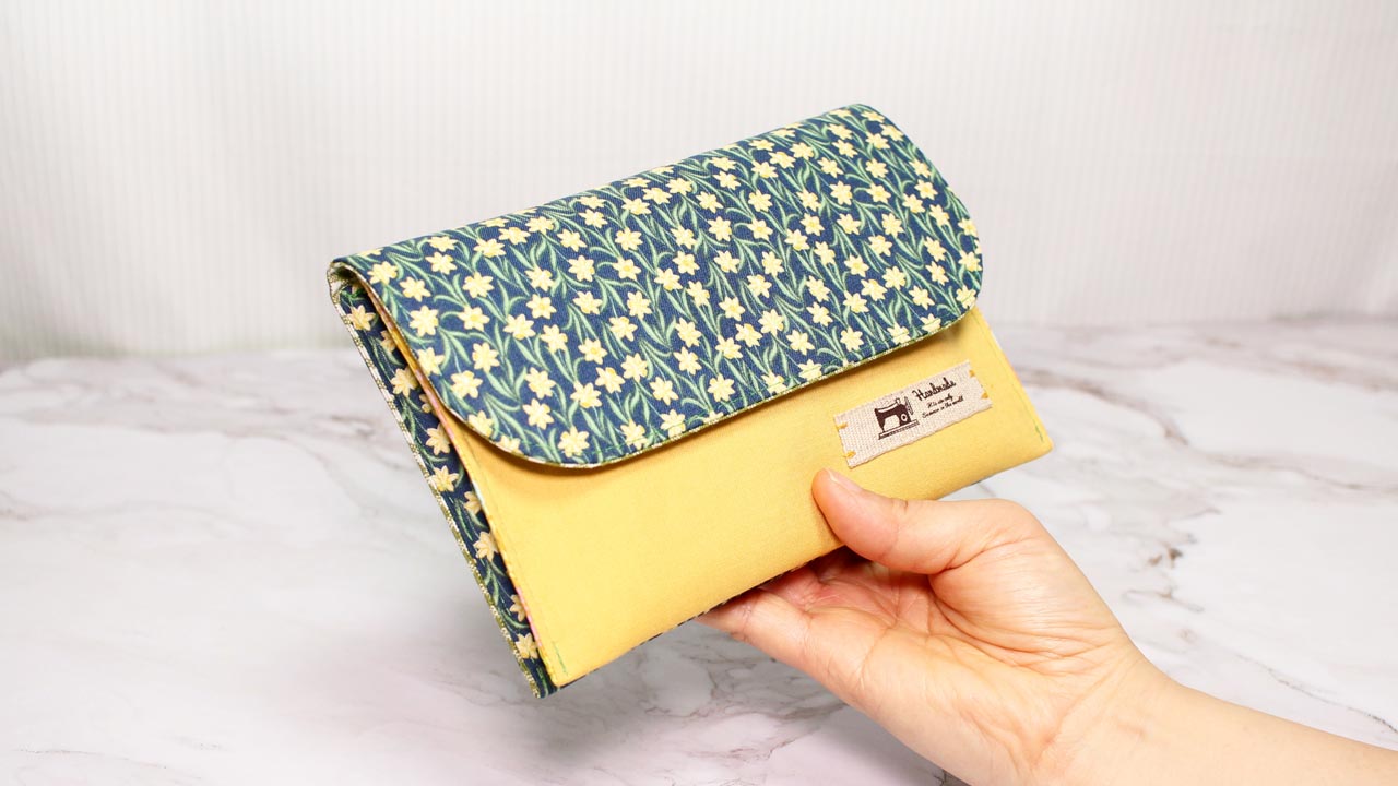 Read more about the article DIY Double Clutch Wallet