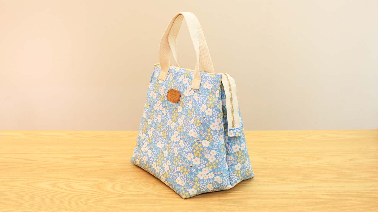 Read more about the article DIY Open Wide Zipper Tote Bag