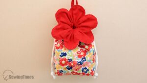 Read more about the article DIY Flower Pouch Bag (free pattern)