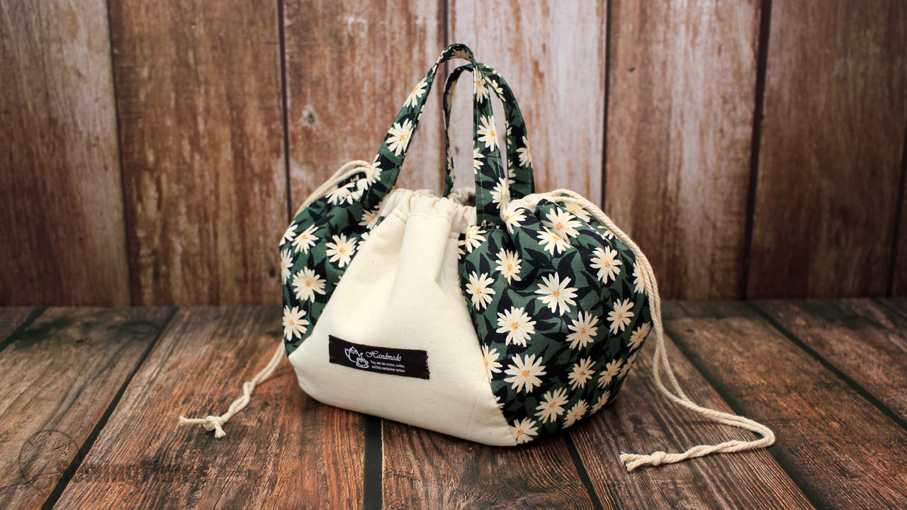 Read more about the article DIY Drawstring Bag with Handle