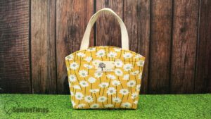 Read more about the article DIY Recessed Zipper Tote Bag