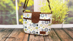 Read more about the article DIY Double Zip Crossbody Bag