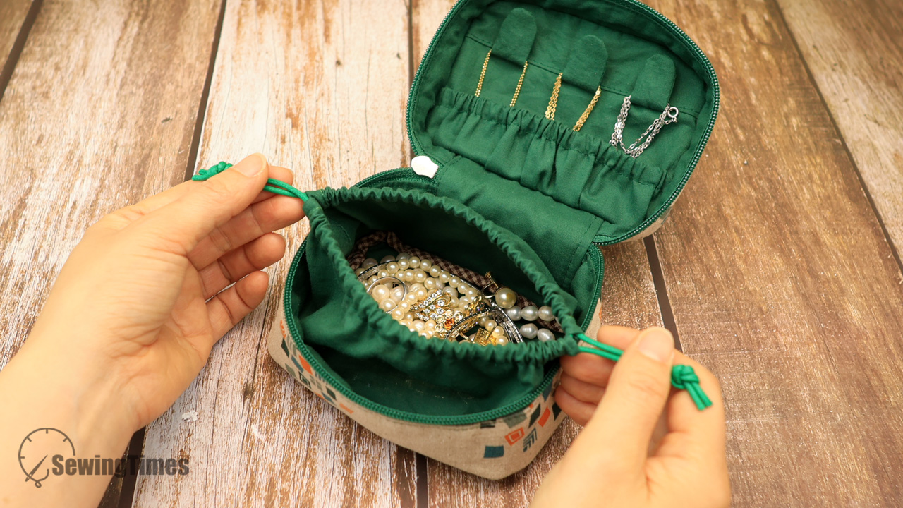 Read more about the article DIY Jewerly Box Pouch