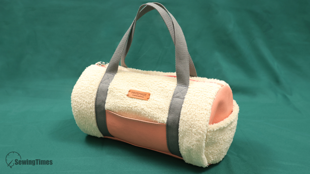 You are currently viewing Sew a Winter-Ready Duffel: Cozy Faux Fleece & Leather Tutorial
