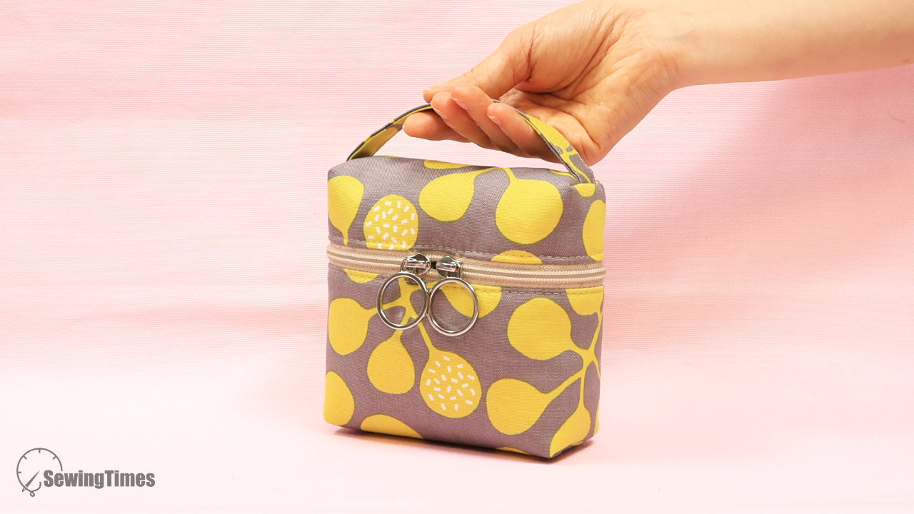You are currently viewing The Ultimate Guide to Sewing a Zippered Bag with Ease