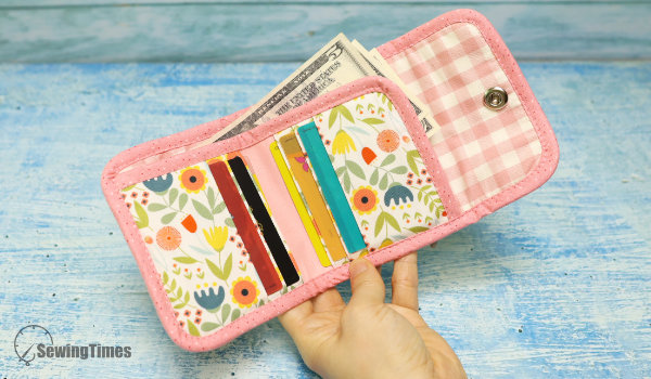 Read more about the article Craft Your Own Small Wallet with Zipper Pocket: Step-by-Step Guide!