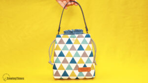 Read more about the article How to Sew an Easy Drawstring Purse Bag with Outer Pockets