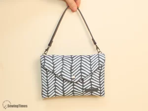 Read more about the article DIY Double-Pocket Cell Phone Bag: Perfect for Beginners