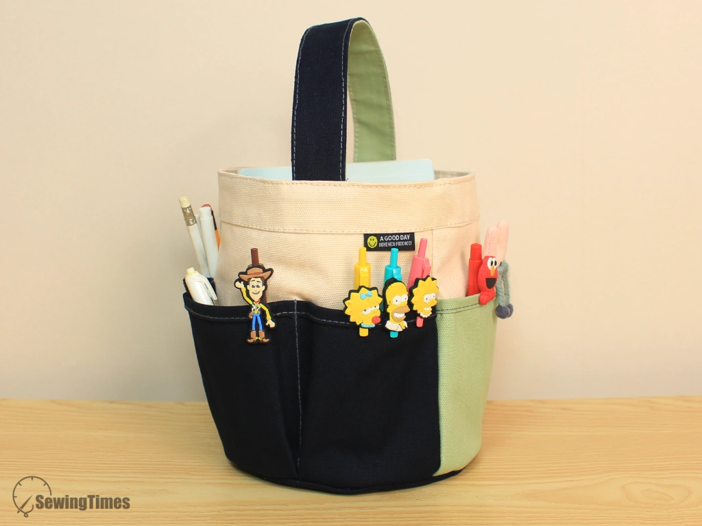 Read more about the article DIY Round Project Bag with 6 Pockets Tutorial