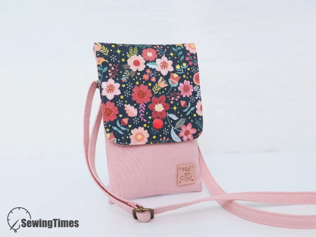 Read more about the article DIY Phone Bag Tutorial – No Pattern, Beginner-Friendly Sewing Project