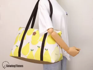 Read more about the article DIY Large Travel Bag Tutorial | Easy Sewing Project