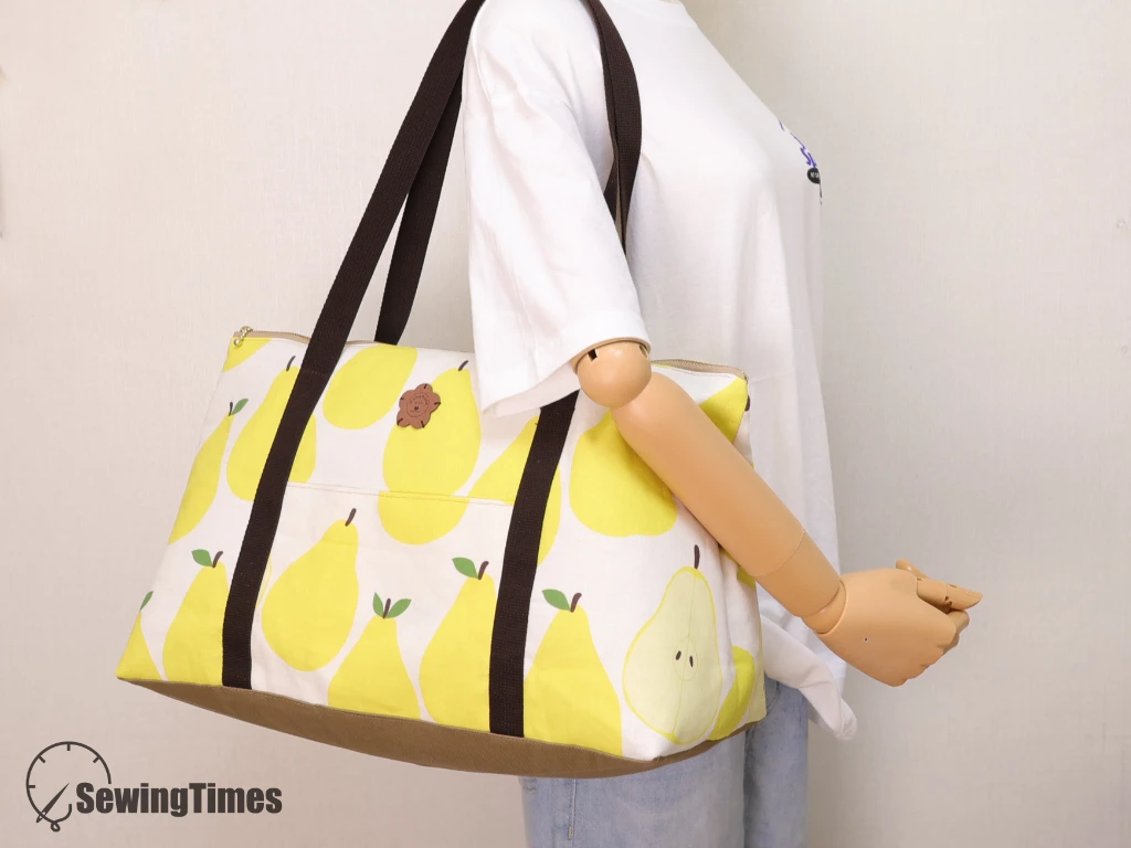 Read more about the article DIY Large Travel Bag Tutorial | Easy Sewing Project