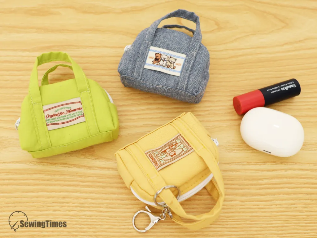 Read more about the article DIY Mini Airpods Case – Easy Handmade Gift Sewing Project