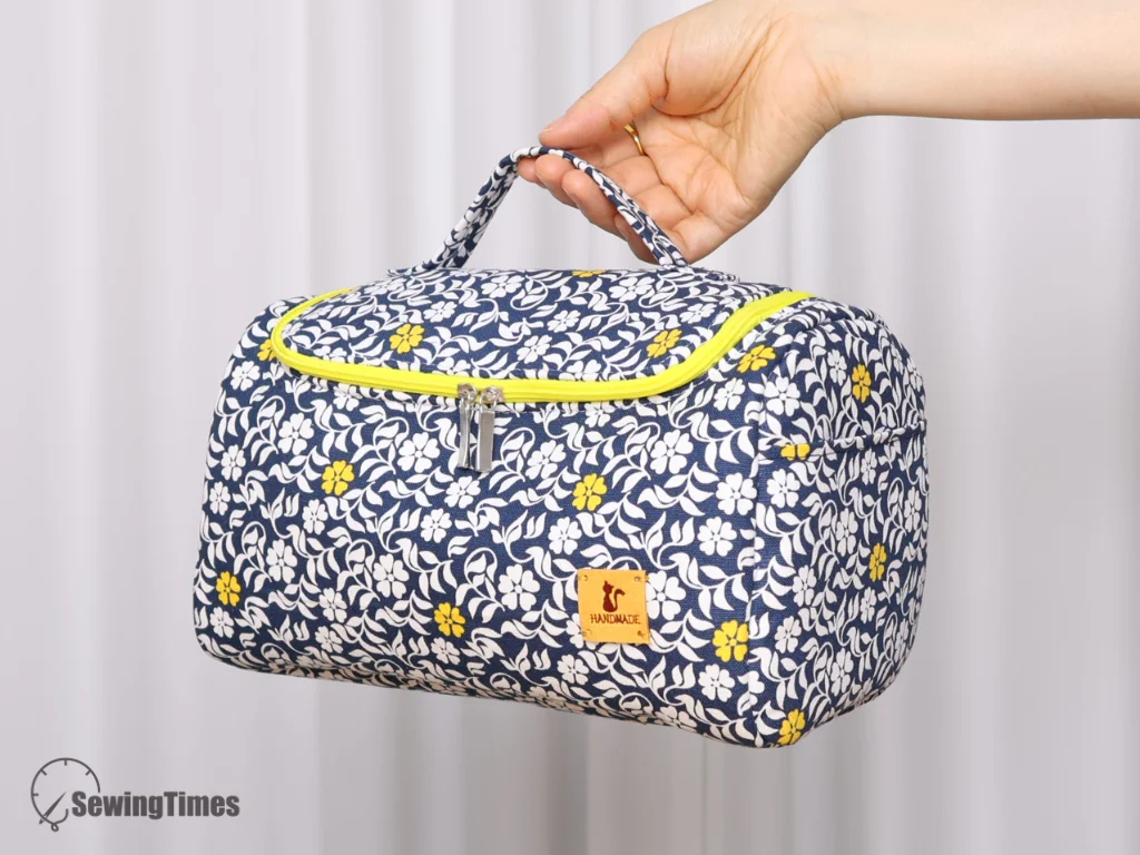 Read more about the article DIY Open-Top Boxy Pouch Sewing Tutorial