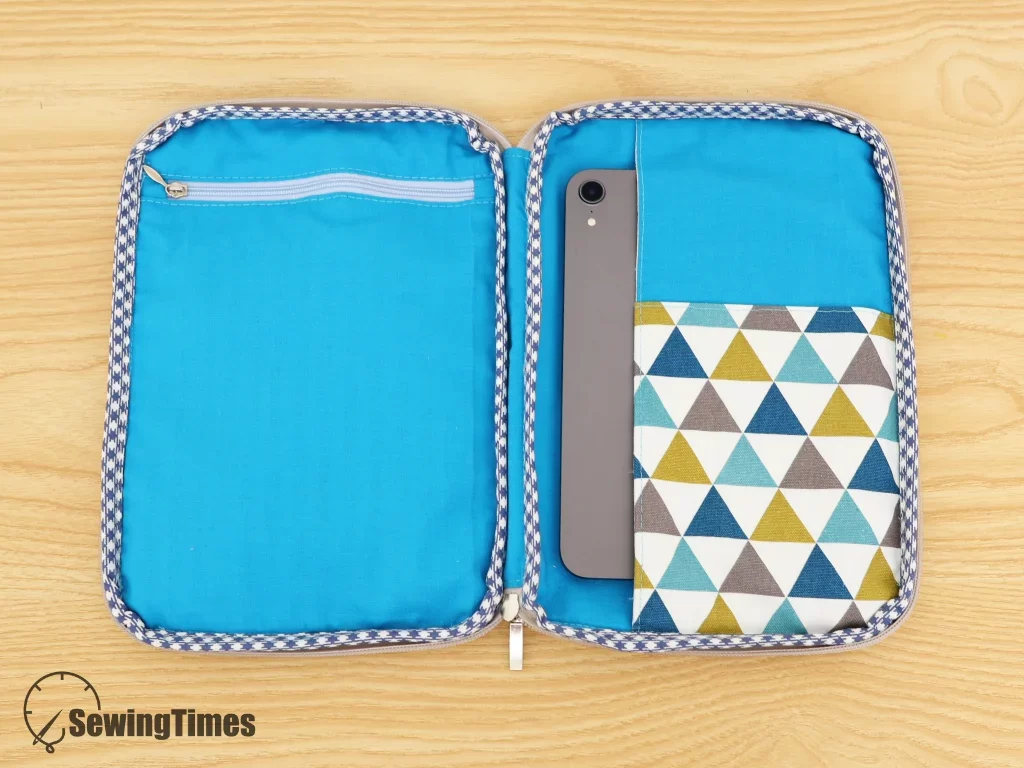Inside view of the pouch 1